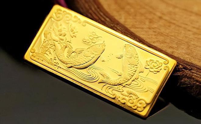 男子梦见已故妈妈藏金条就把墙砸了