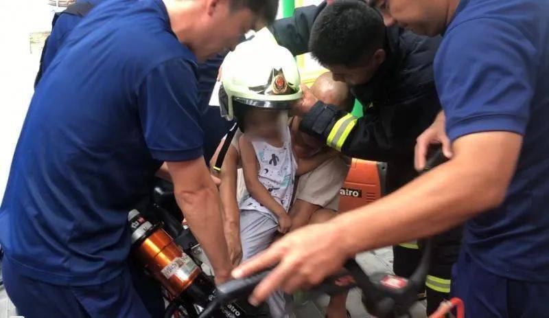 福建莆田8岁男童已走失十天仍无下落，家人心急如焚，警方全力搜寻！