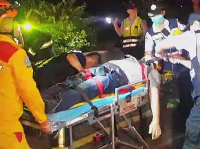 台湾发生重大车祸造成3死12伤