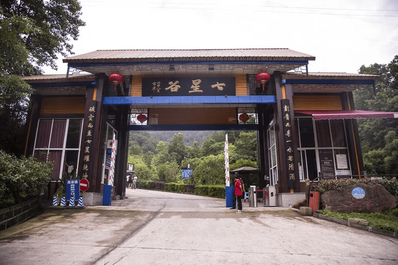 凤阳鼓楼系违建？县文旅局长否认：真相究竟如何？