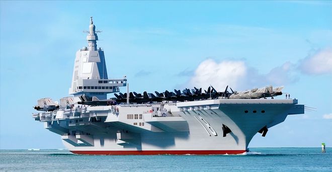 福建舰能搭载多少架舰载机