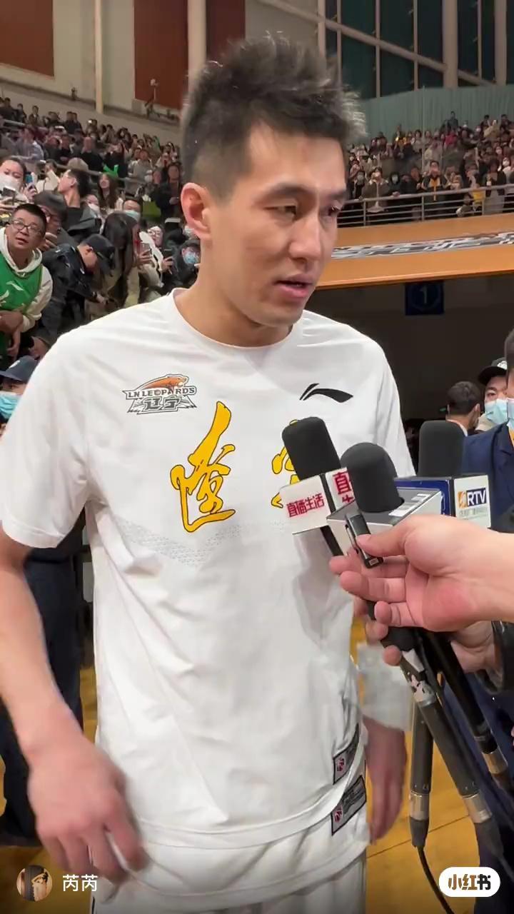 郭艾伦问“我解说怎么样”