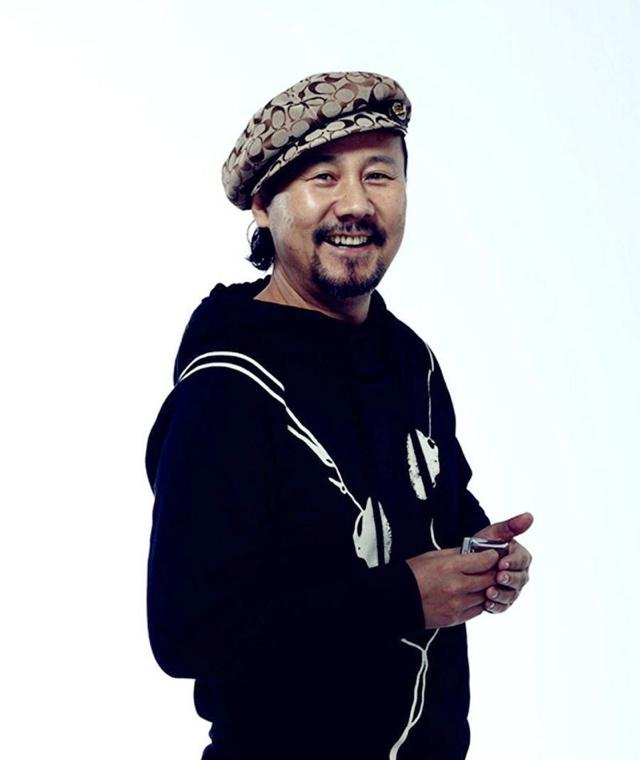 腾格尔发布魔性新歌《咱家的杏》