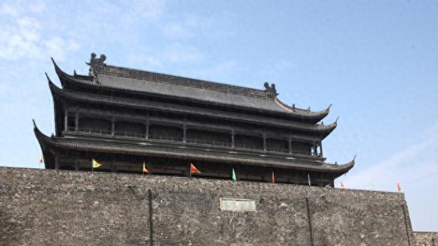 新华社：查查屋顶溜坡背后的“溜坡”
