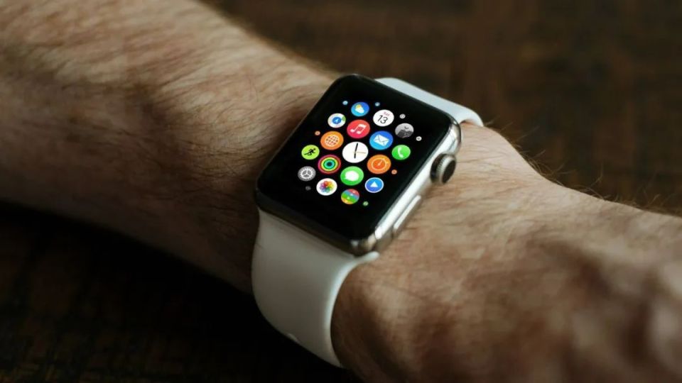震惊！曝苹果中止摄像头版Apple Watch项目，未来智能穿戴何去何从？