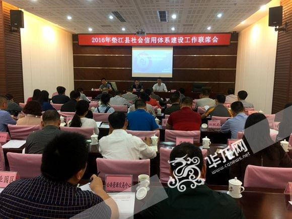重磅！宁波首台付费共享电梯启用，老旧小区居民迎来"一键上楼"新时代！