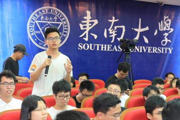 震惊！东南大学食堂招博士 校方回应引发热议，背后真相究竟如何？