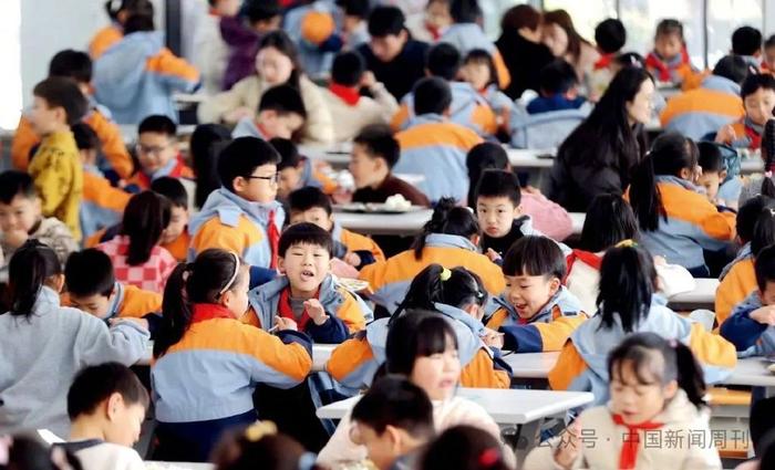 震惊！史无前例的“校园餐”反腐来了，家长必看内幕曝光！