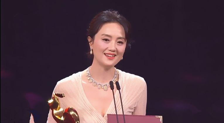 震惊！朱媛媛曾改名为“朱媛元”，背后原因令人意想不到！