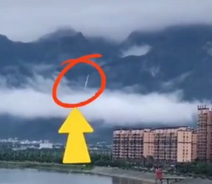 🌊 震撼！雨后庐山瀑布 李白诚不欺我，千年诗句竟成现实！