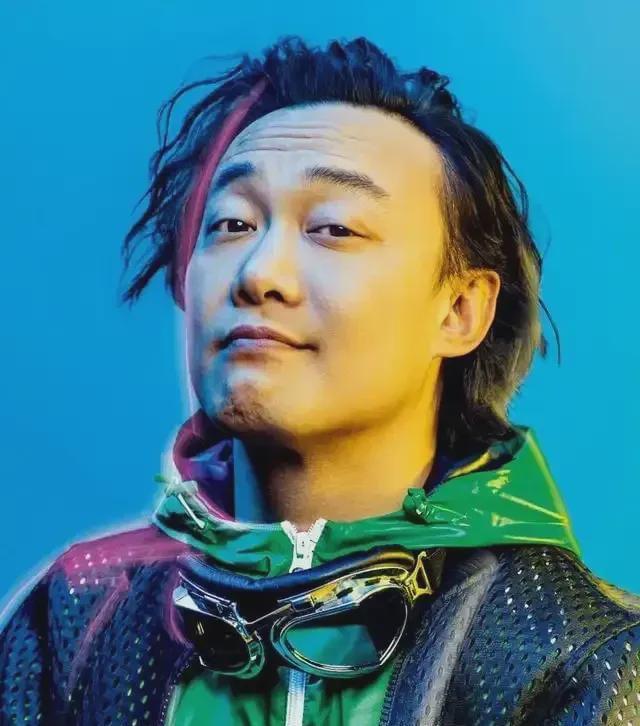 震惊！陈奕迅演唱会爆咳引粉丝担忧，真相竟是...
