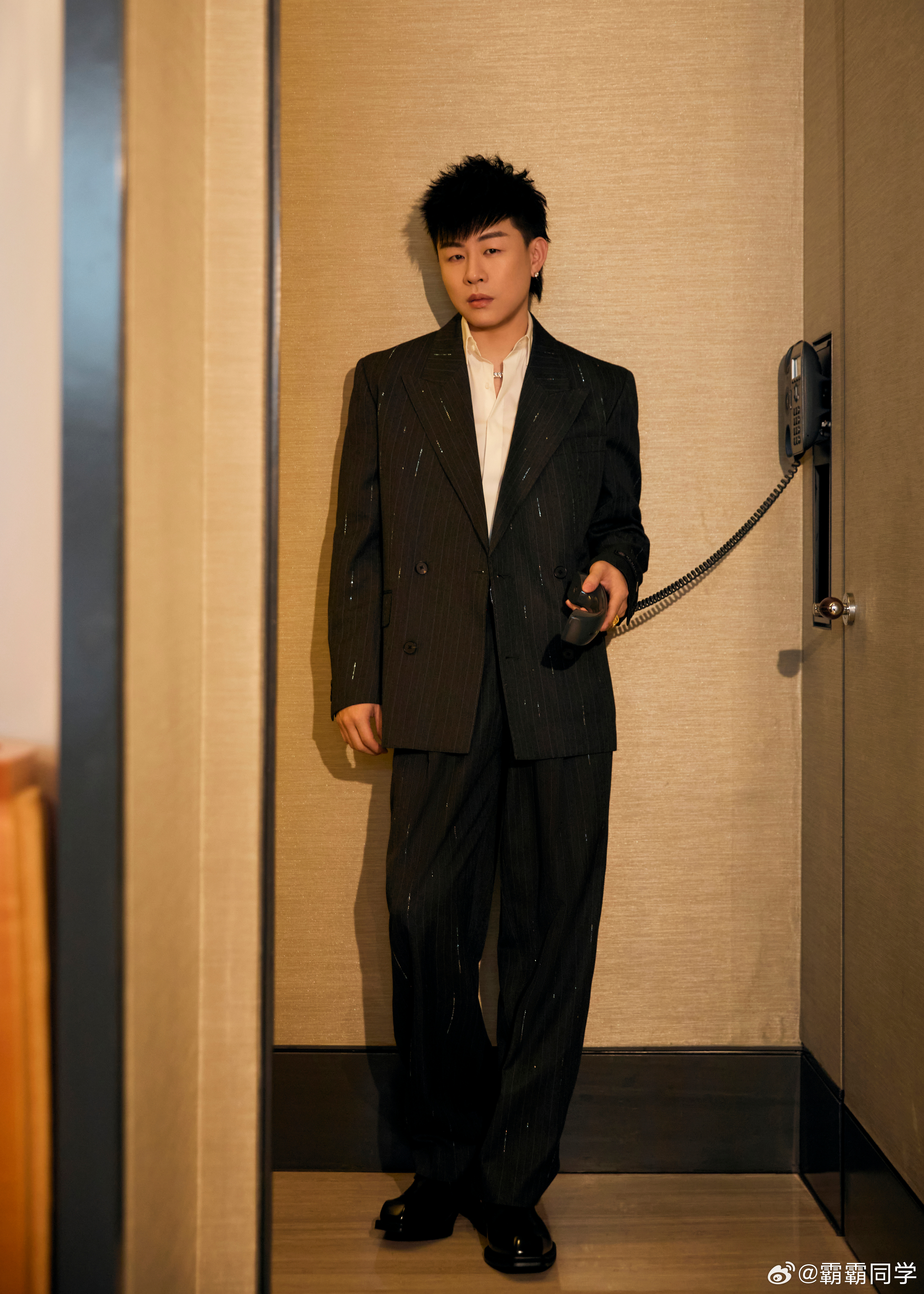 胡彦斌给演唱会每一位观众送金子！这场豪掷千金的演出背后有何玄机？