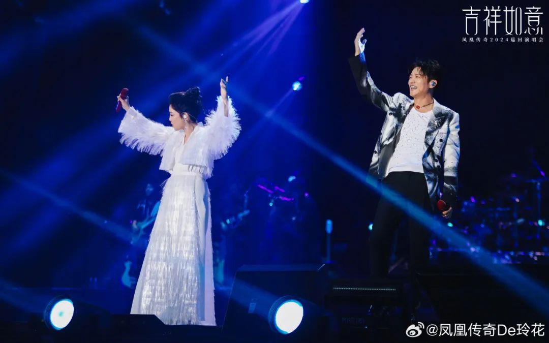 震撼！凤凰传奇北京演唱会观众破纪录，现场氛围燃爆全场！