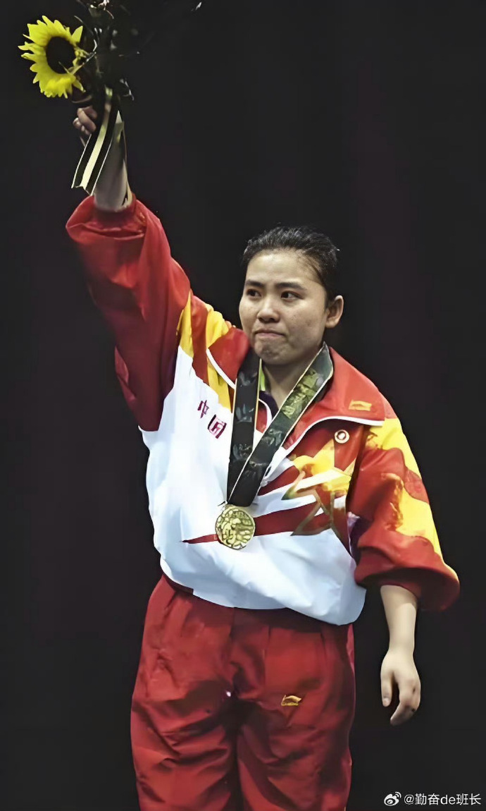 邓亚萍祝贺莎头组合三连冠！国乒传奇盛赞新生代王者