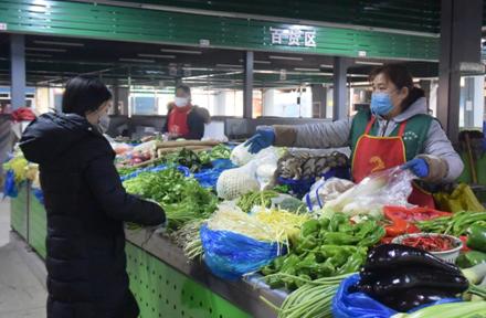 震惊！上海老人去江苏买菜成新趋势，背后原因令人深思