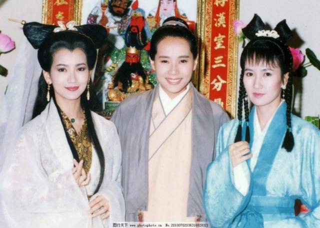 震撼来袭！《新白娘子传奇演唱会成都开唱》引发万人空巷，经典重现引爆泪点！