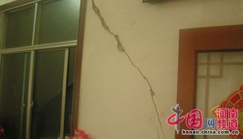 震惊！地标爆破致民房裂缝，居民安全谁来保障？