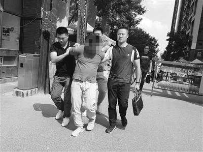 震惊！男子杀朋友后变身鱼贩潜逃27年，终落网！真相令人唏嘘