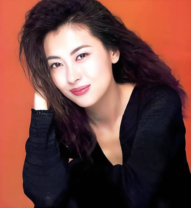 震惊！中山美穗21岁儿子拒绝继承其遗产，背后真相令人深思