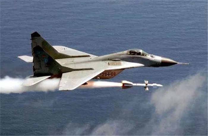 震撼！国防部回应歼-10CE击落多架战机，揭秘空中霸主真实战力！