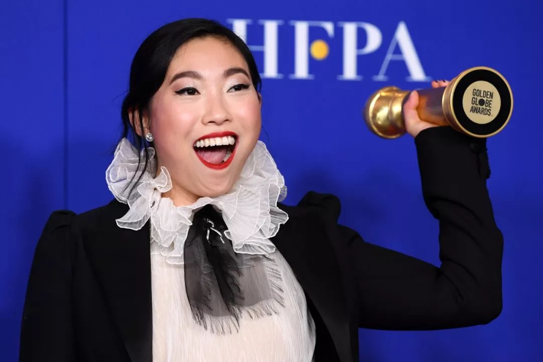 震惊！黄英自曝曾为红白喜事表演一场20元，背后故事令人心酸
