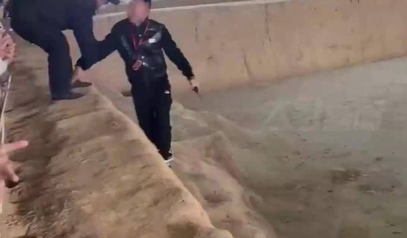震惊！警方:跳进兵马俑坑男子有精神疾病，背后真相令人唏嘘！